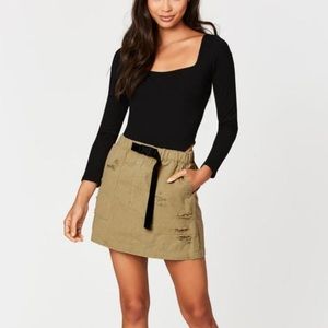 Carmar buckle belt mini skirt